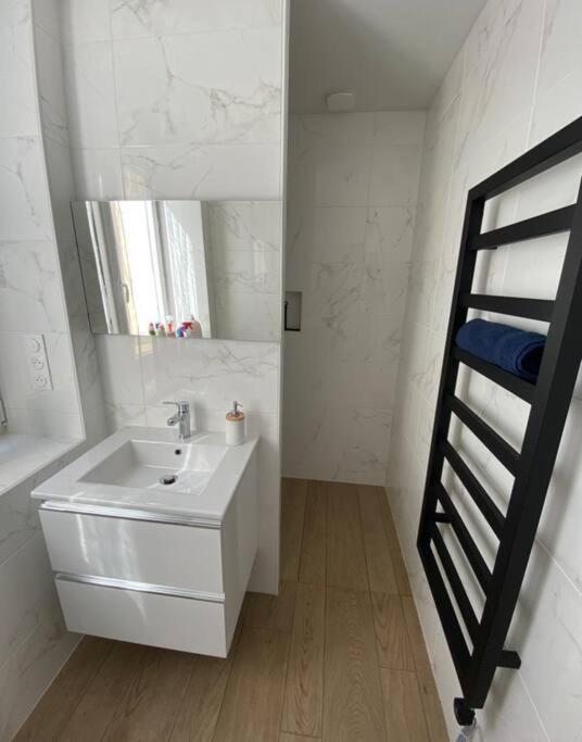 Appartement Avec Terrasse Quimper Esterno foto
